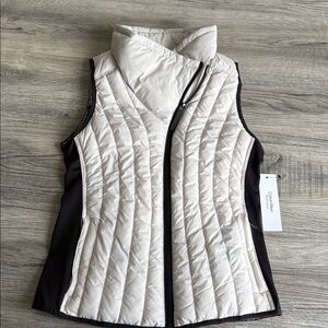 Calvin Klein performance water repellent puffer vest NWT
